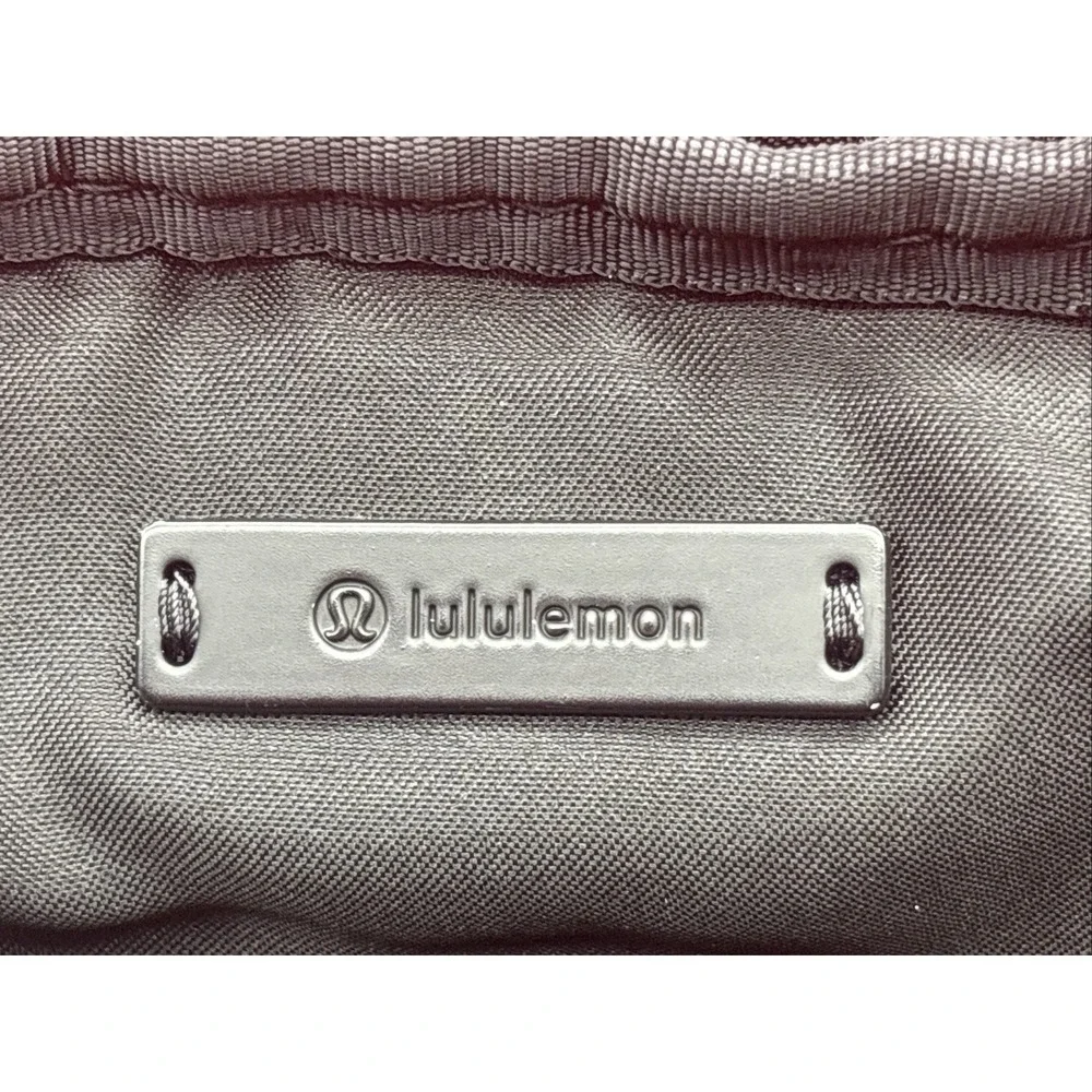 Lululemon Everywhere Belt Bag Pack Black Adjustable Strap